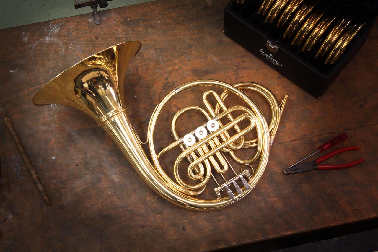 ساز هورن وینی (Viennese Horn)؛