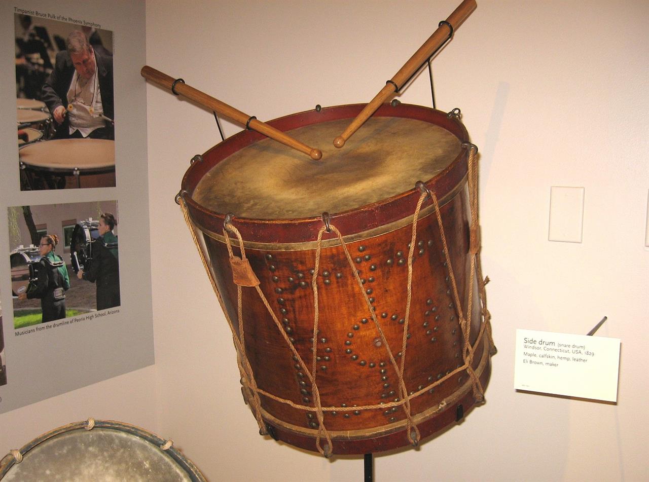 تاریخچه ساز فيلد درام (Field Drum)